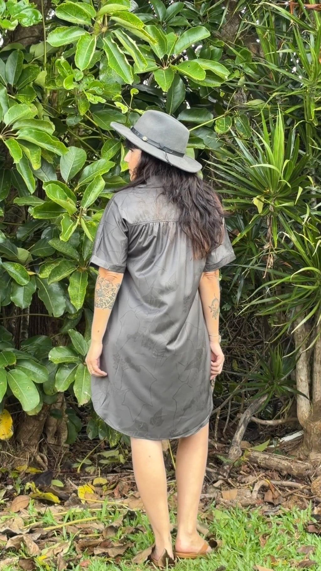Aloha Shirt Dress - Kukui Trace in Smoke