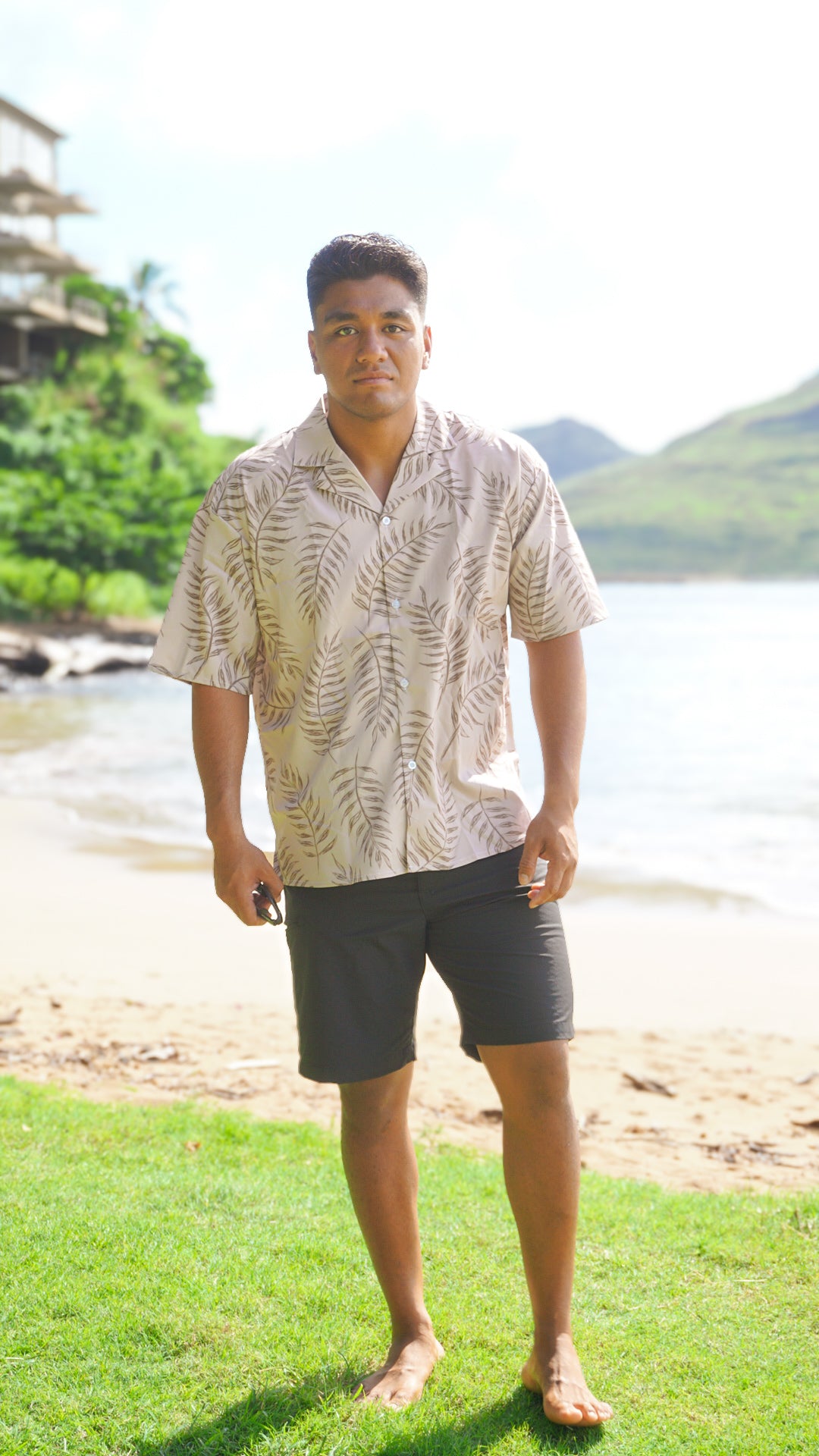Men’s / Unisex Aloha Shirt - Shadow Fern in Sand